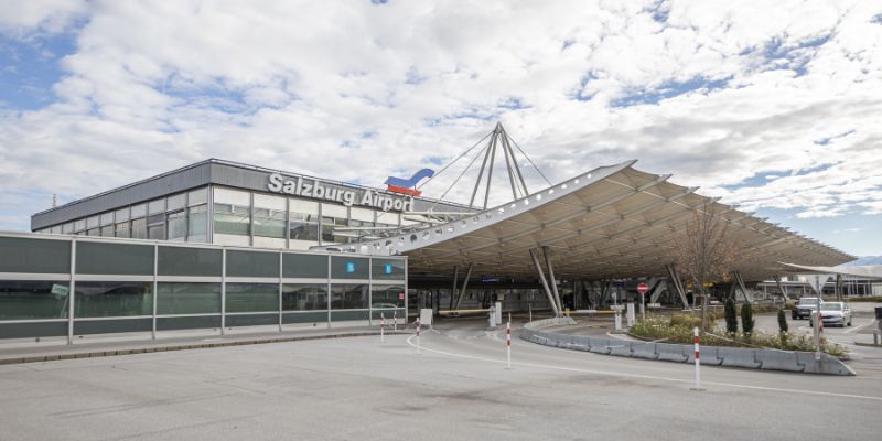 Split Airport