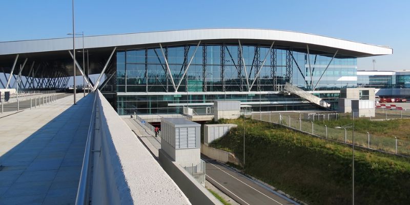 Santiago-Rosalía de Castro Airport